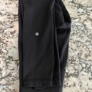 Barely worn. Lost weight and they’re too big. EUC